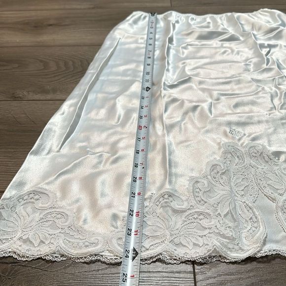 Dior White Satin Slip - Picture 9 of 10